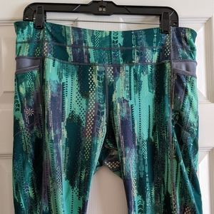 Athleta Be Free knicker green arrow L